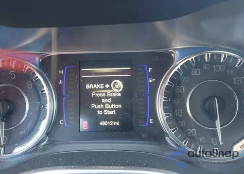 2016 Chrysler 200 Limited Platinum из США, поврежденный, VIN 1C3CCCAB3GN184843